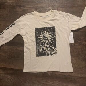 Treasure & Bond Graphic Tee in Ivory Dove Radiate Love